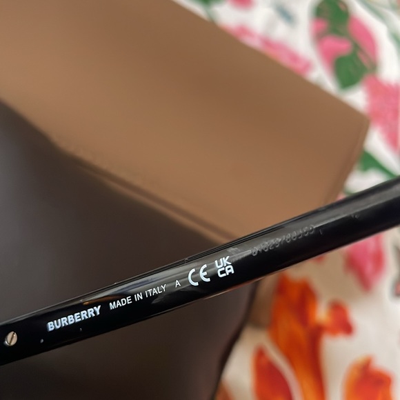 🎁 GIVVY 🎁 NWB BURBERRY London Oversized Sunglasses Black - Picture 7 of 8